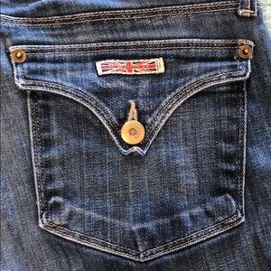 Hudson flap pocket size 30. Straight leg.